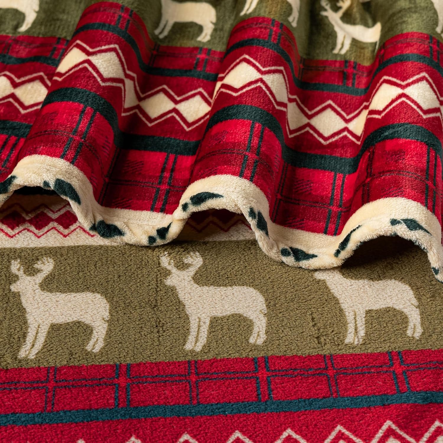 Christmas Throw Blanket | Red Christmas Holiday Fleece Blanket | Soft, Plush, Warm Winter Cabin Throw, 50X60 (Red Christmas)